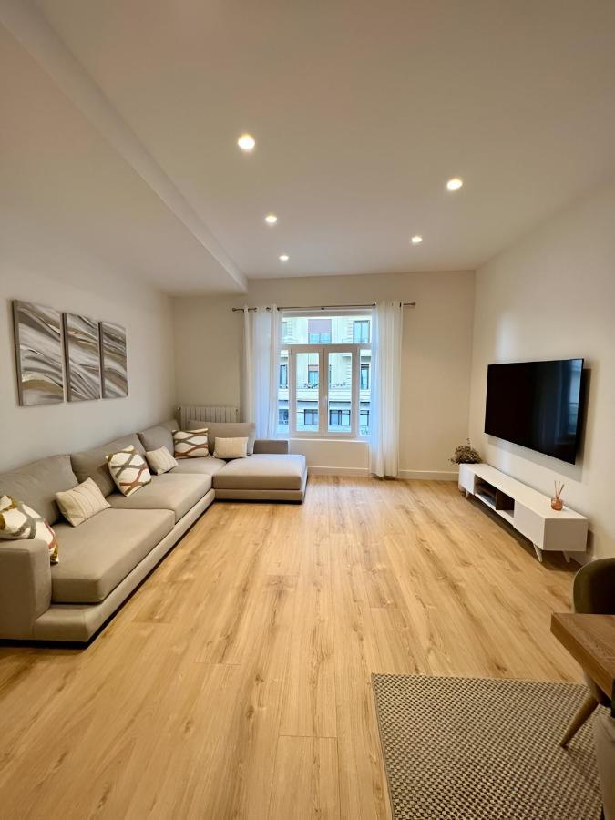 Colon Apartment -Zurriola Beach San Sebastián Eksteriør billede