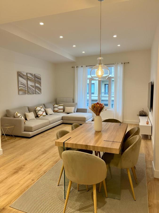 Colon Apartment -Zurriola Beach San Sebastián Eksteriør billede