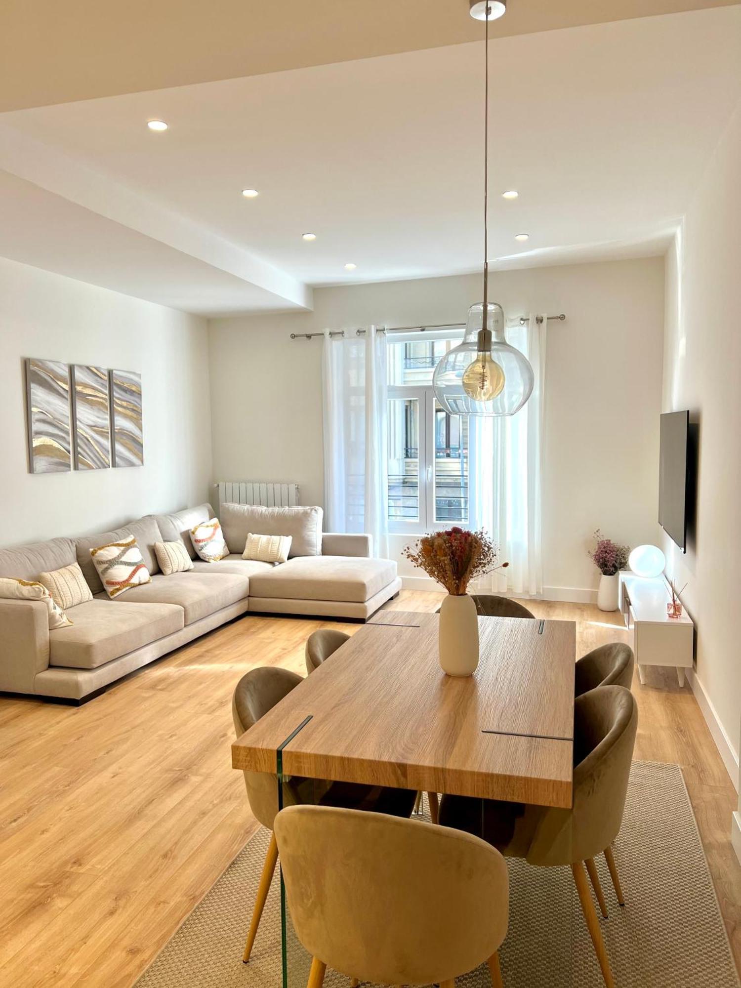 Colon Apartment -Zurriola Beach San Sebastián Eksteriør billede