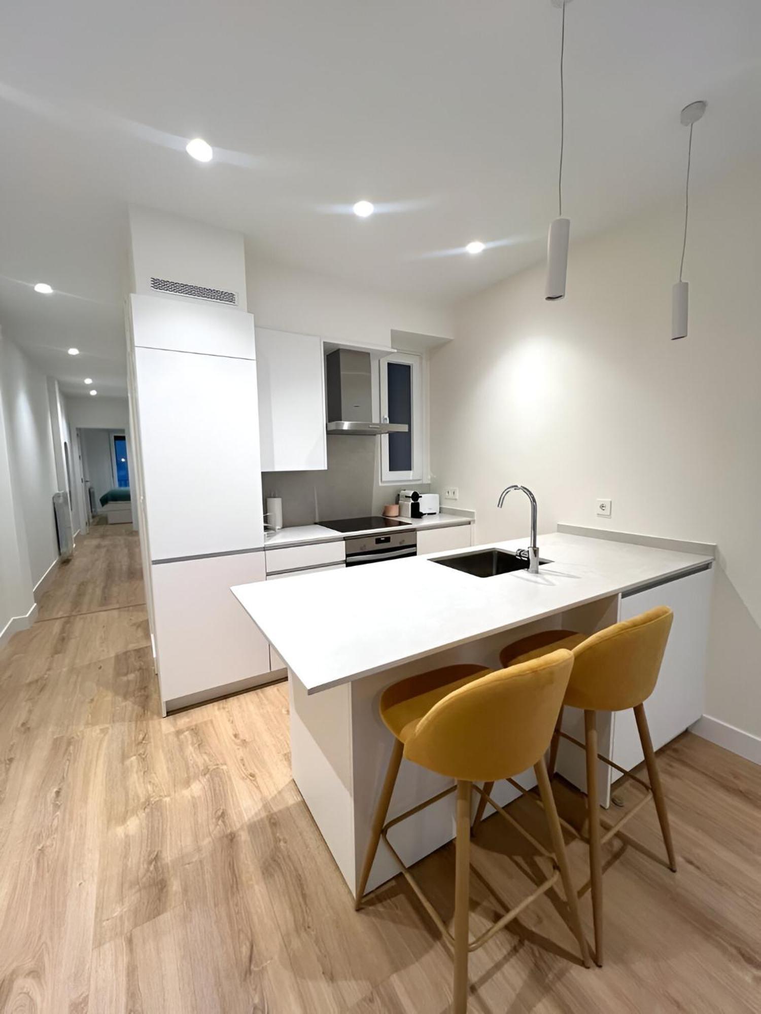 Colon Apartment -Zurriola Beach San Sebastián Eksteriør billede